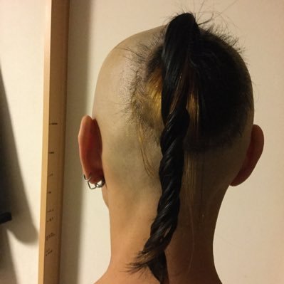 bontinohitoduma's profile picture. 漆黒の乾燥ミミズ