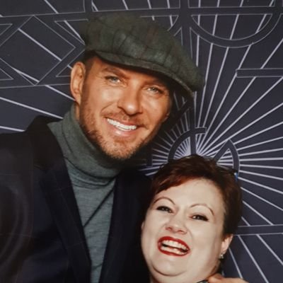Single mum, loving life. Come over and say hello. Designer fragrances and handmade jewellery. Let’s connect