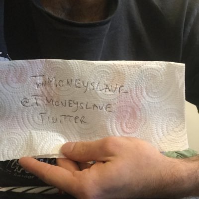 Je suis un soumis qui aime ce faire rabaisser comme une merde par des femmes sans pitié 🙏🏻🧎♂️👸🦶SNAP : Moneyslave_r
VIDEO DE VERIFICATION ÉPINGLE ⤵️