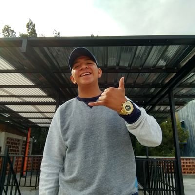 futuro arquitecto.
😎😏
divertido.
curioso
bffa Belén.