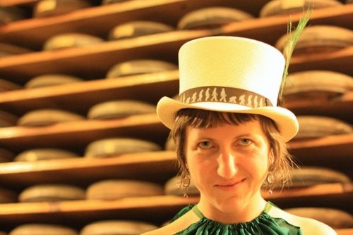 hatworksbypaul's profile picture. Paul #2 aka Abbie Dwelle here. I am the main hatter at Paul's Hat Works. Here to bring you the daily quirks of a hat-maker.