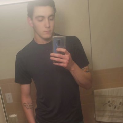 colaku2k's profile picture. 