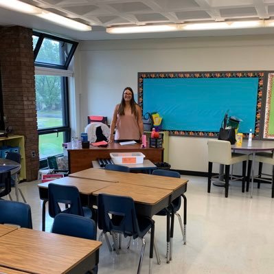 LBPSB - Grade 3 bilingual teacher at Kingsdale Academy 🍎📚 Aspiring yogi 🧘🏻♀️🙏 #teacher #edutwitter
