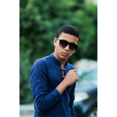 هُناك أشْخاص لَو كَان بِوسعي أنْ أمْنحهم شَيئاً وَاحداً فِي هَذه الحَياة فَسأختار أنْ أمْنحهم القُدرة عَلى رُؤية أنْفسهم فِي قَلبي : ~ )♥