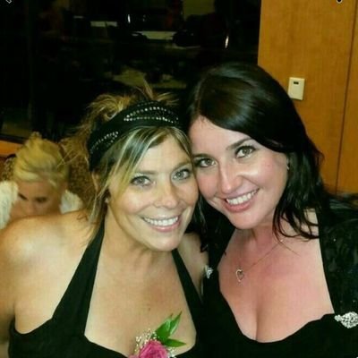 Realtor. Mom. Entrepreneur. Supports small business & local music. Promotes & encourages kindness in every day.