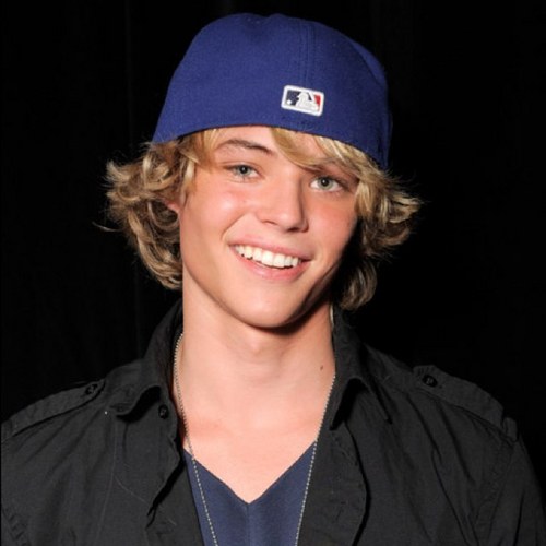 ColtonReese's profile picture. Hey Whats Good, My Names Colton Reese, but you can call me Colt, all my friends do, (18+)