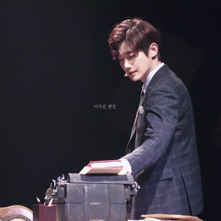 작가님. @Its_Over_G