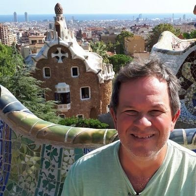 Gestor, apaixonado por Educação e Tecnologia.