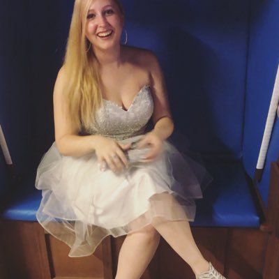 Neue_Meere's profile picture. #mirfälltnichtsein