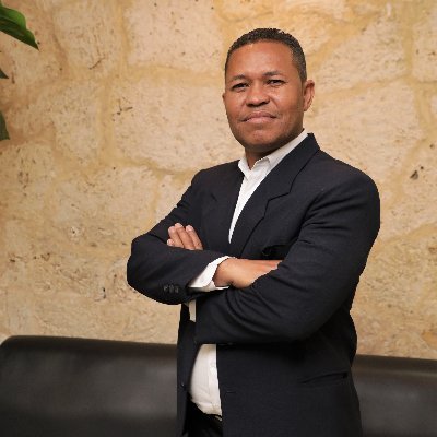 Periodista graduado de la UASD con Magister en Historia Social Dominicana. Director del digital https://t.co/LIim7UoIId