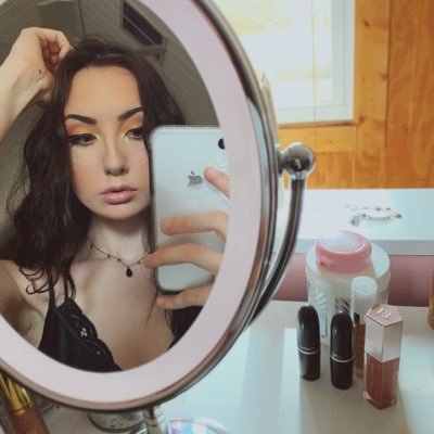 just sippin’ on my positivitea        ☕️✨