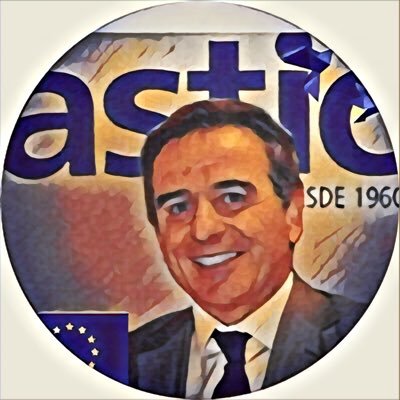 Vicepresidente Ejecutivo de ASTIC Mis opiniones y gustos son personales, no vinculan a ninguna entidad. @astic1960 @the_IRU #EnRutaPorTi