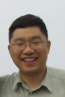 khsooda's profile picture. 공식 전공은 도시 지역계획이나  전공의 속성상 정치 경제 사회 문화 과학 등 세상 거의 모든 일이 다 관심사임. 트윗의 용도는 전공 글 올 리기와 좋은 글 RT 누르기.