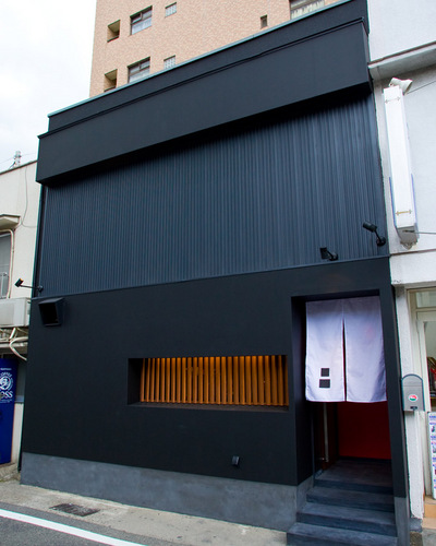 sennenya_kobe's profile picture. 神戸の垂水で料理屋を営んでおります、千年屋と申します。
レアな日本全国の地酒、地元の鮮魚を中心に、地産の料理をお手頃な料金でご提供させていただいております。ランチもしております。

営業時間：11時45分～14時、17時半～23時半(23時ラストオーダー)