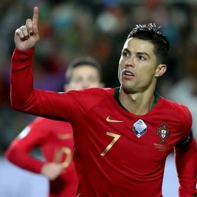 Cristia90012825's profile picture. 