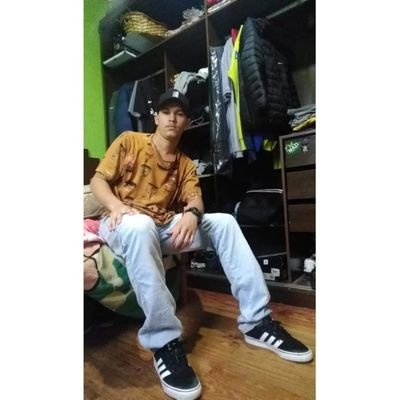 🍀 Não se alimentar daquilo que ja se foi, pq na vida agente chora agora é ri de depois!!
Atitude é uma pequena coisa que faz uma grande diferença.