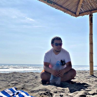 JOTAMG13's profile picture. Del cielo cayó mi madre y encima cayó mi padre. Luego de tanto desmadre, nació este conchesumadre 😎 // Ingeniero Industrial 👷🏼‍♂️ #TeamCap