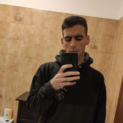 Beatmaker from Modena, Italy. Full of innovation and youth, kinda strange but a lot of personality (and personalities). Future #KingofBeatmaking