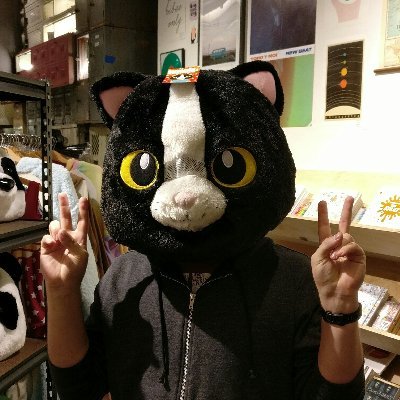 viSual42's profile picture. data architect, amateur counterstrike gamer, gadget geek, data engineer, chaotic perfectionist, developer ... and much more