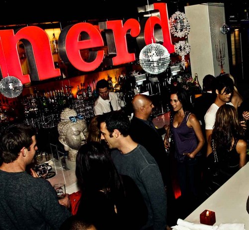 section3's profile picture. thanks for eating and drinking with us for 17 years
http://t.co/yEm7pz9yQG