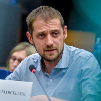 Cuenta archivada. Ex-coportavoz de @VerdesEquo_, partido miembro de @europeangreens. Ex-eurodiputado verde @GreensEFA.