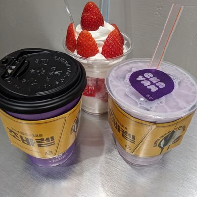 zeytlo's profile picture. 