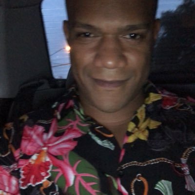Não deixe que nada te desanime , poisaste mesmo um pé na bunda , te empurra pra frente .....pense nisso. https://t.co/15aPWmdp5Q