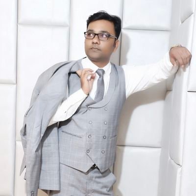 shrish786's profile picture. हमारा नाम न पूछो हमें इंसान रहने दो।
न बाँटो सरहदों में पूरा हिंदुस्तान रहने दो।
सियासत की समझदारी हमें कमअक्ल कहती है।
ग़ुज़ारिश है हमारी की हमें नादान रहने दो।