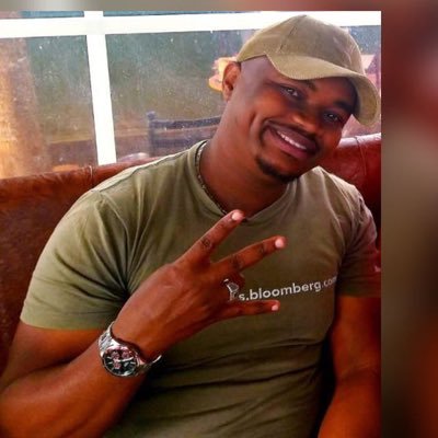 joe_nyu's profile picture. ‘im not smart, just that at times i wear glasses’