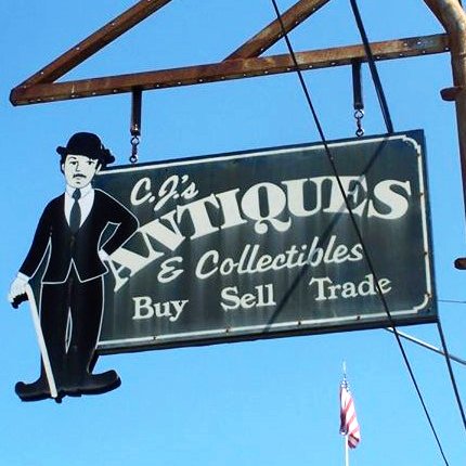 Ponchatoula's premier source for antiques, collectibles, vintage items, and so much more.