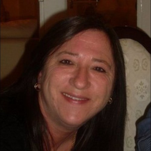 hilsbilsgreenie's profile picture. Married with 1 daughter and love my life....also a mahoosive Spurs and Take That fan!