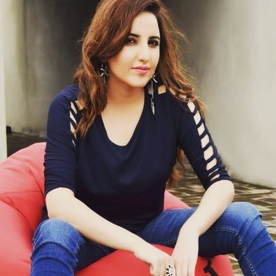 i am Hareem shah Social media star
Actor
Traveler
Proud To be a Pakistani
Brand ambassador
#Tiktok account @Hareembuabdullah1