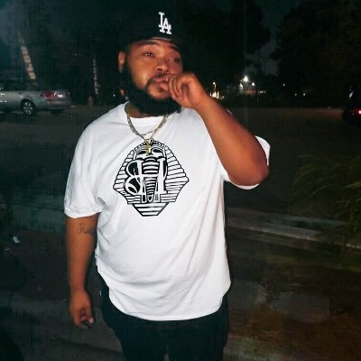 #Teamfuckupayme #FatBoys #Weedsmoke #Proudfather...Get like me