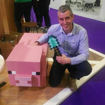 ICT Coordinator @gredossandiego. Maestro Ed. Primaria en continuo aprendizaje, y cada vez más loco por la gamificación #MIEExpert #MinecraftGlobalMentor