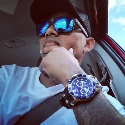 BROKENDFAMOUS's profile picture. My name is ELVIS RUIZ self independent tour operator, manager at @adayinroatan infoadayinroatan@gmail.com