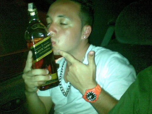 pedrinho_88's profile picture. da um follow... e vx vai saber como eu sou e no final vx vai ver ke porcaria nenhuma hahaha