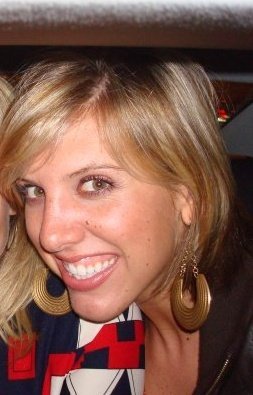 Beauty Editor turned Enterprise Software PR Afficianado...and book & indie film lover.