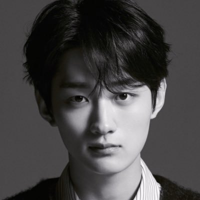 firstframe__'s profile picture. 베리베리 용승 🤍🖤