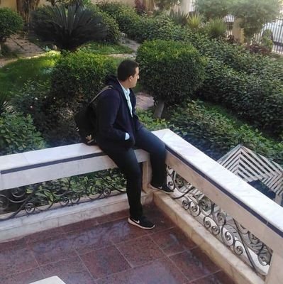 قل ما تريد في مسبتى عرضي☻☻ فالسكوت على اللئيم جواب ليس لأنى عديم الجواب ولكن الأسد لا يرد على الكلاب😎😎