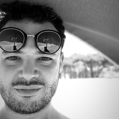 “sembra di sentirlo ancora dire al mercante di liquore: tu che lo vendi cosa ti compri di migliore” — f. de andrè // #fútbol #politica - Fillea CGIL ✊