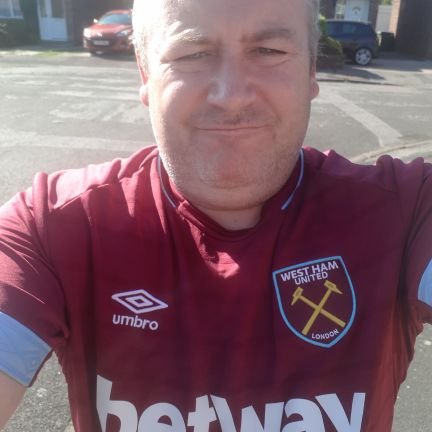 massive westham fan ...all I no is Westham and that's all I need to now ..miss my dad so much 💖u and never for get u dad ...
