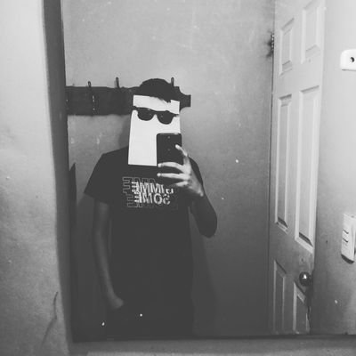 EliasHd40885823's profile picture. soy una persona simple, pero a veces me gusta destacar