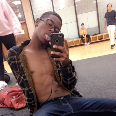 I sing and dance on Texas Tech’s campus 👆🏾