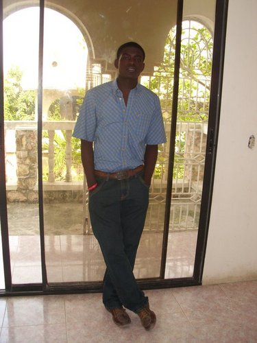 carlxhill's profile picture. Je suis juste #Moi