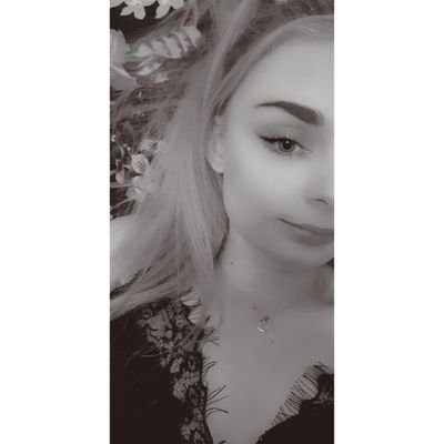 AntoniaLloyd_'s profile picture. 