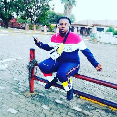 KatlegoMolamu2's profile picture. Event planner🤾‍♂️
@public_figuer 
live soft & stay hydrated

 shareholder & director @TonaTona entertainment081🤾‍♂️