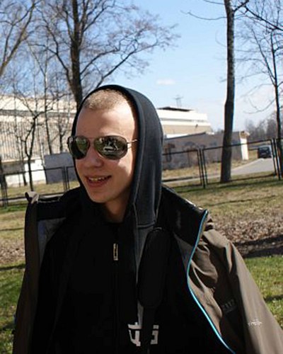 DanilaSTI's profile picture. рэпчик и полный привод на руке)