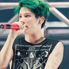 snay_R's profile picture. 