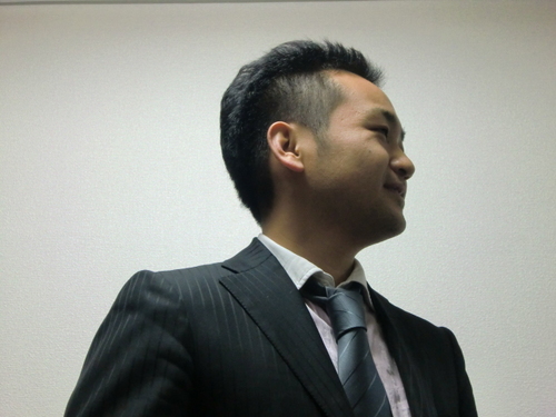 作業療法士としての様々な経験を活かし、『日本を変えるため、笑顔のベースとなる全人的健康を提案します。』という理念のもと2009年6月、AQUAを設立。

現在、BodyConditioning事業、環境保護事業、コンサルティング事業を展開中！

心と身体の不調を解決します！

詳しくはWEBで！！