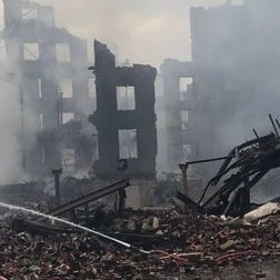 red_redDESIGN's profile picture. 